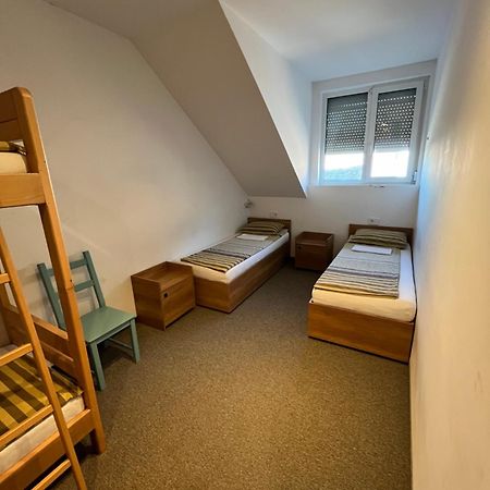 Terasa Hostel Novi Sad Luaran gambar