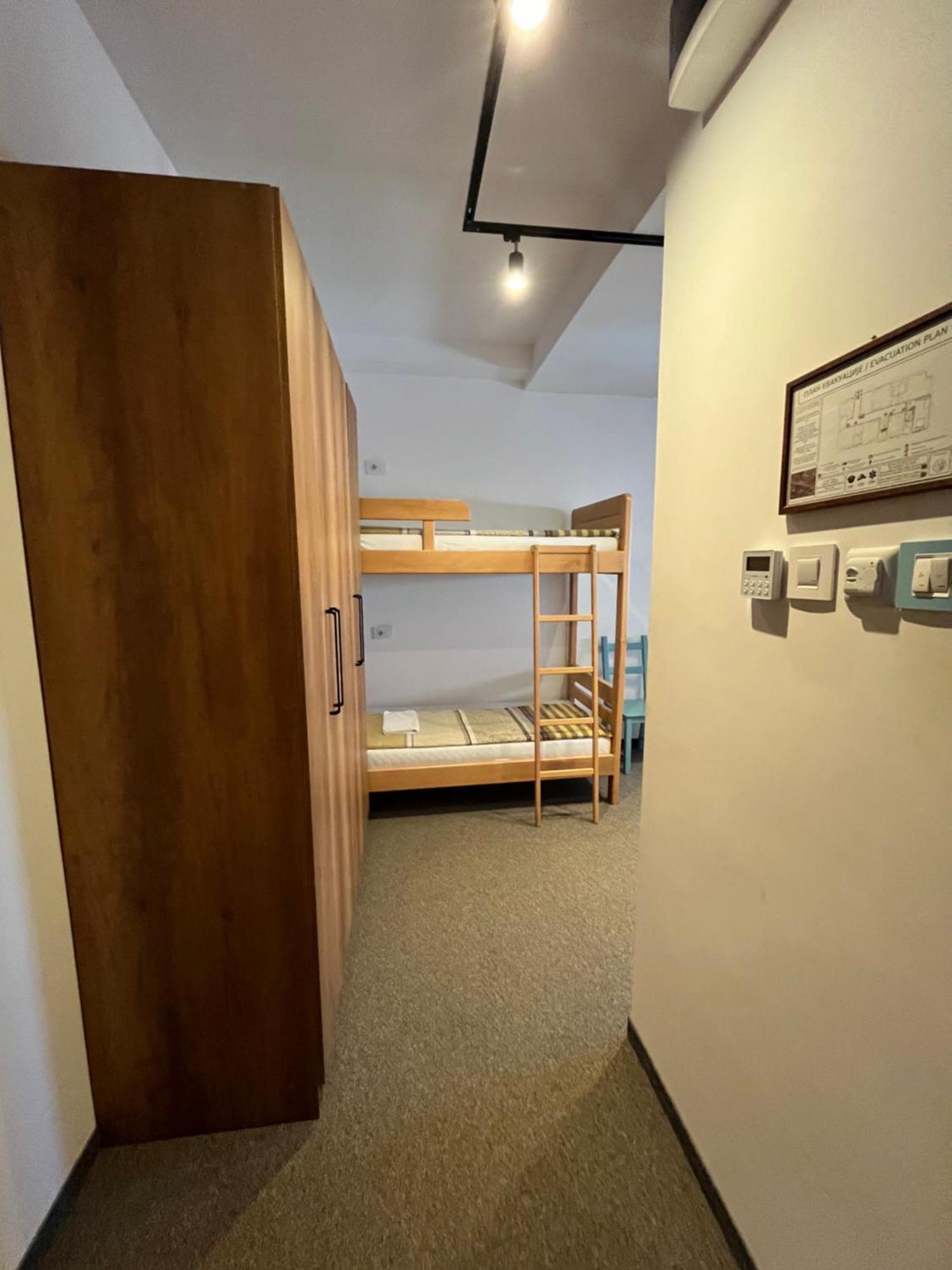 Terasa Hostel Novi Sad Luaran gambar