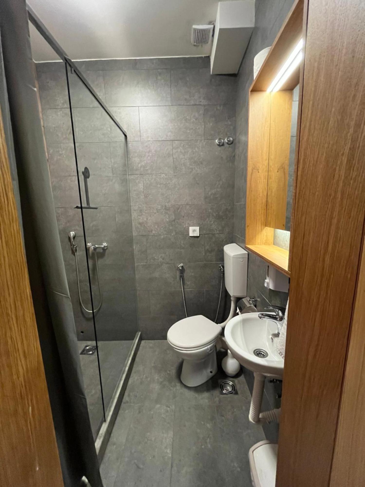 Terasa Hostel Novi Sad Luaran gambar
