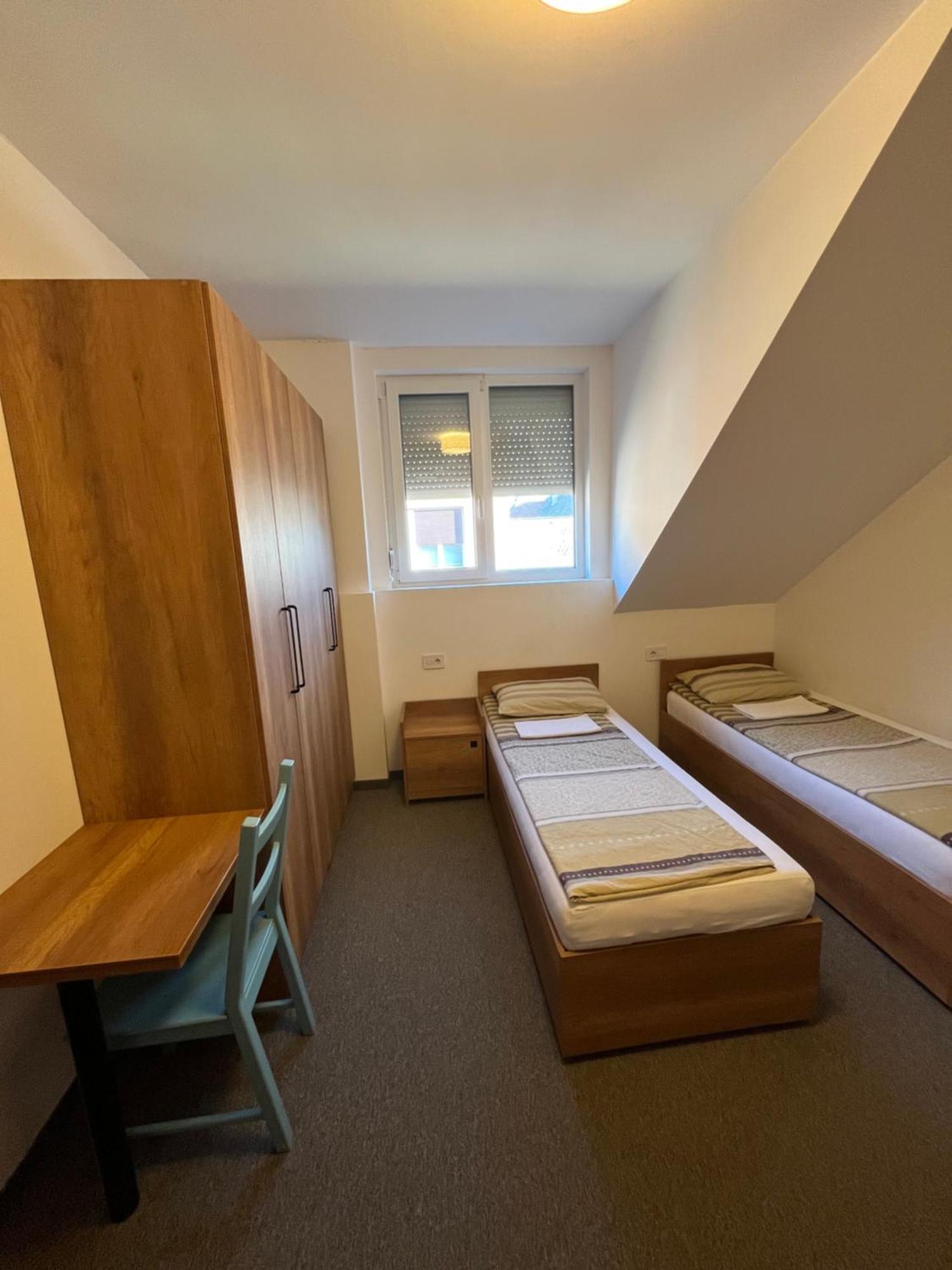 Terasa Hostel Novi Sad Luaran gambar