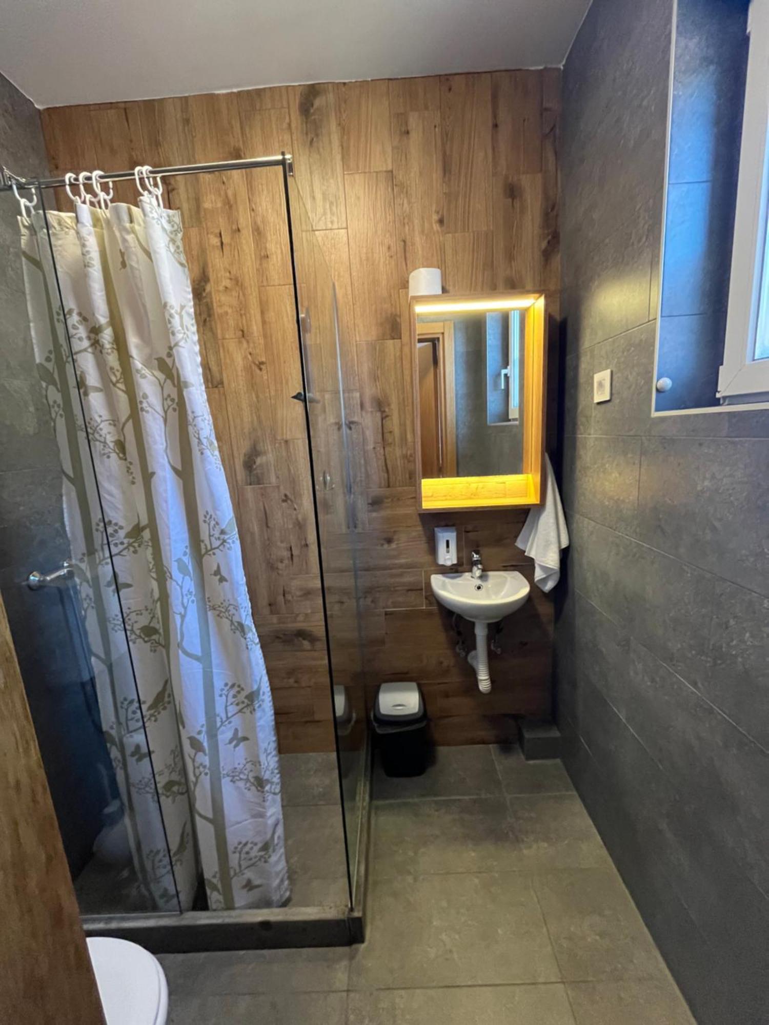 Terasa Hostel Novi Sad Luaran gambar