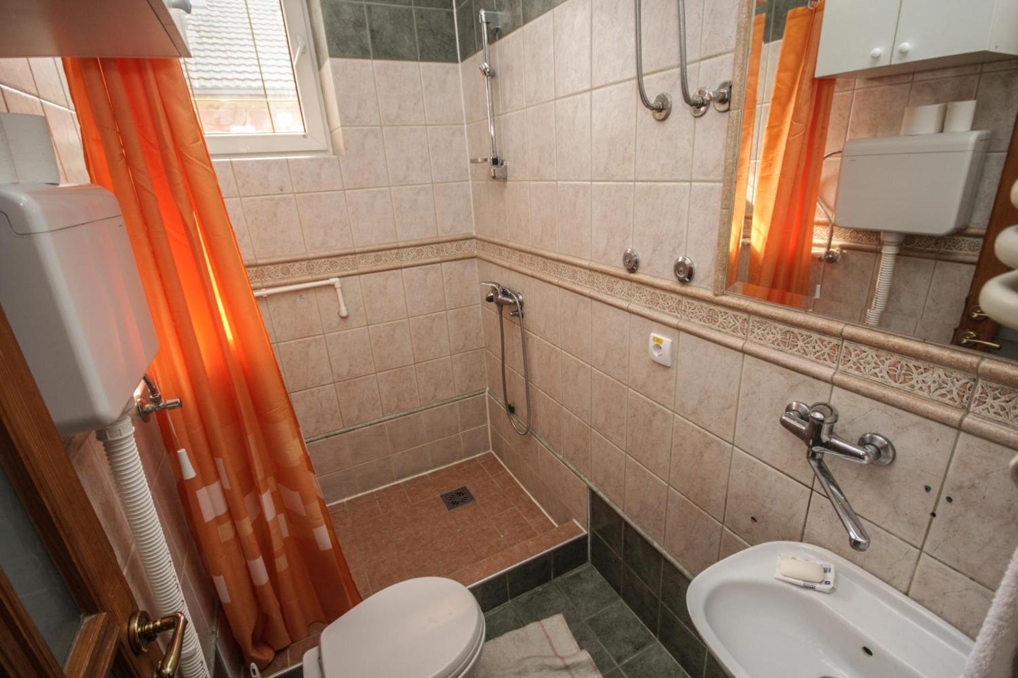 Terasa Hostel Novi Sad Bilik gambar