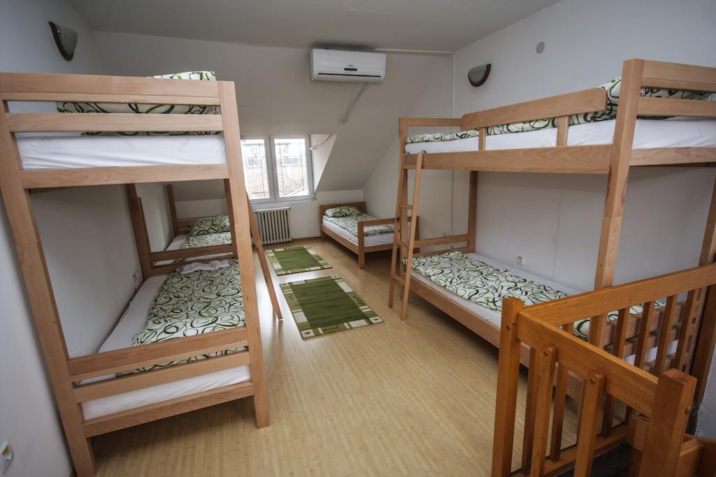 Terasa Hostel Novi Sad Bilik gambar