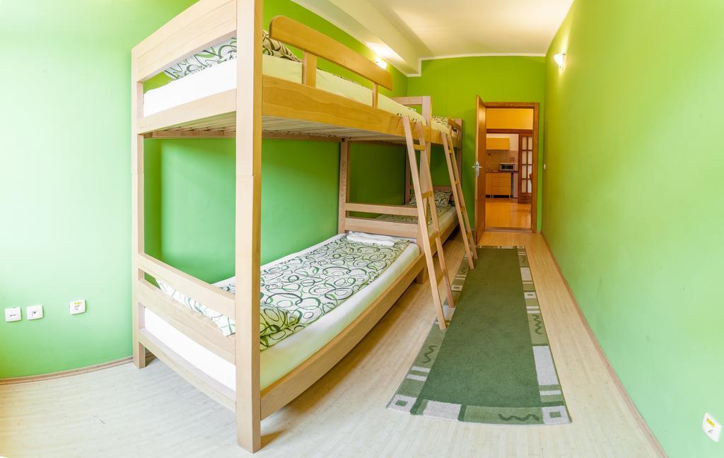 Terasa Hostel Novi Sad Luaran gambar