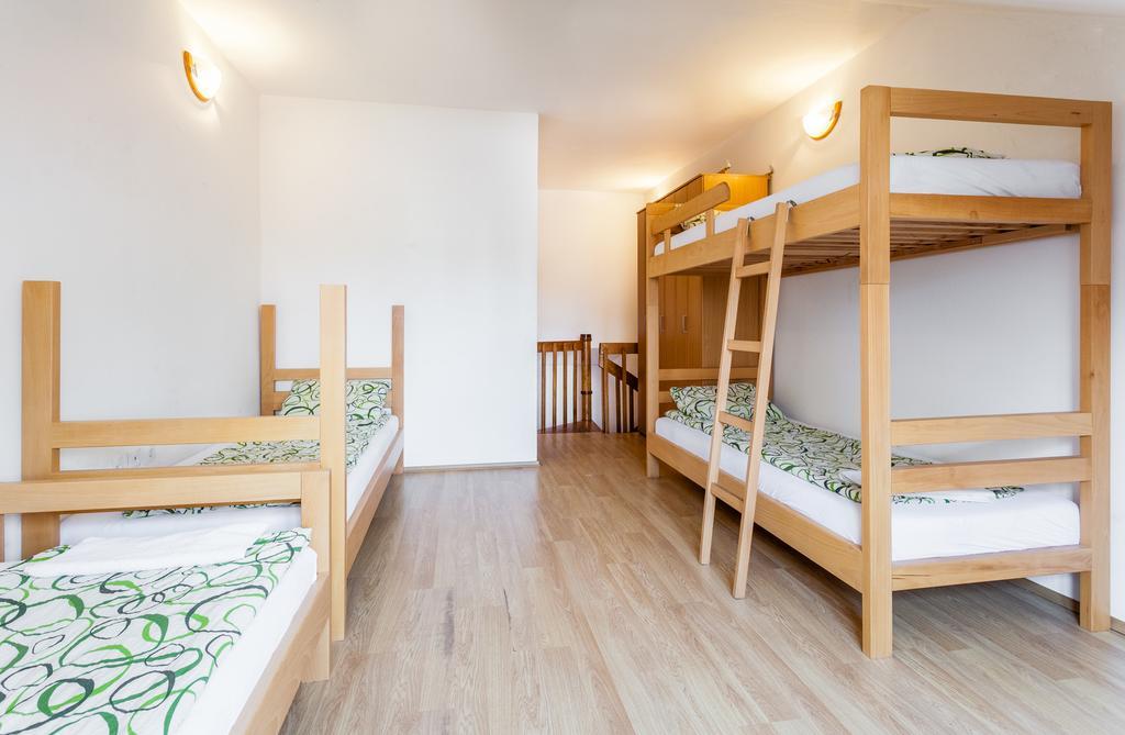 Terasa Hostel Novi Sad Luaran gambar