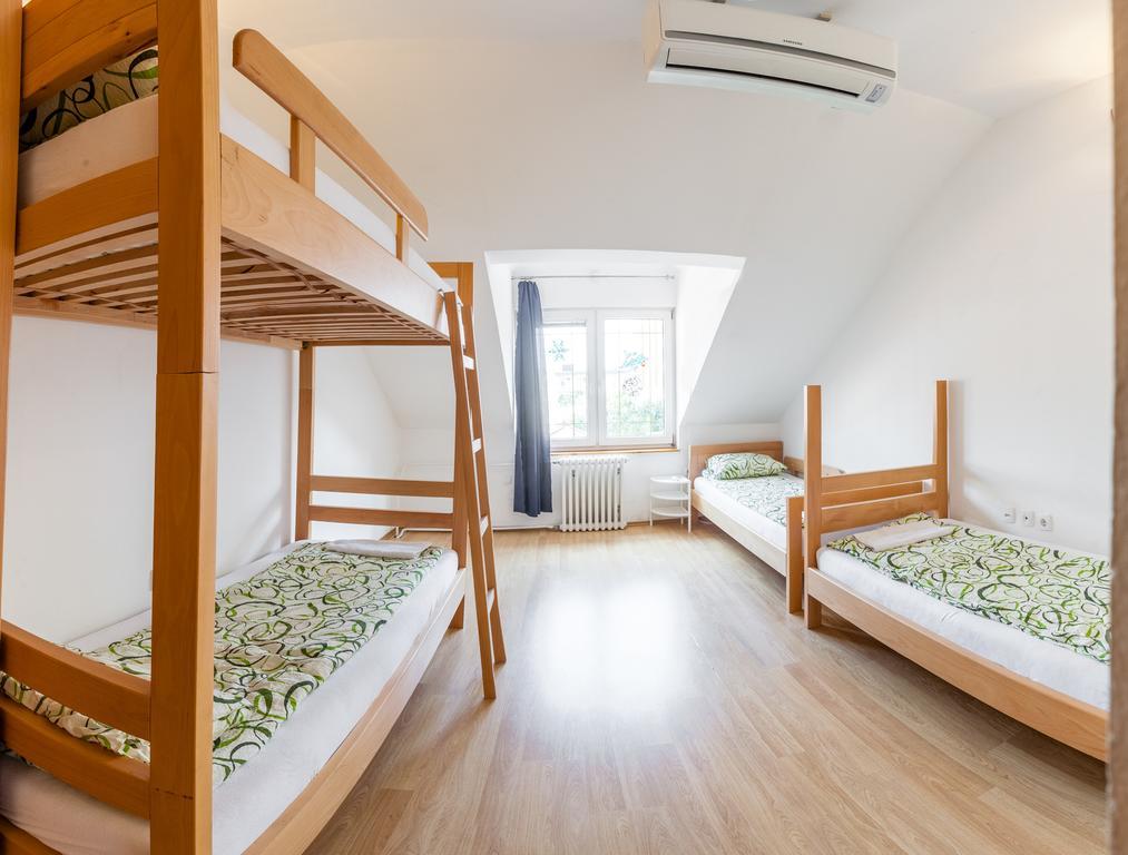 Terasa Hostel Novi Sad Luaran gambar
